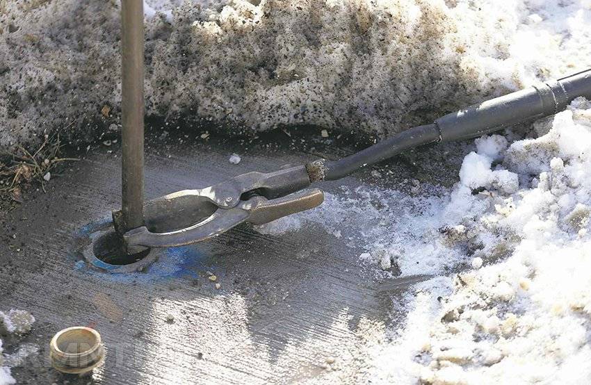 Разморозка трубы отвода воды септика в Лобне